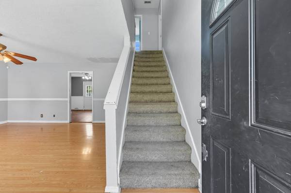 108 Oak Tree Dr, Oak Grove, KY 42262