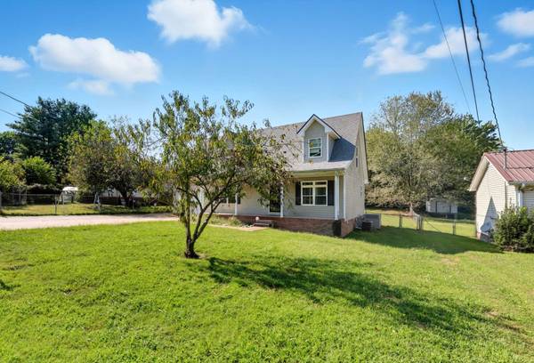 108 Oak Tree Dr, Oak Grove, KY 42262