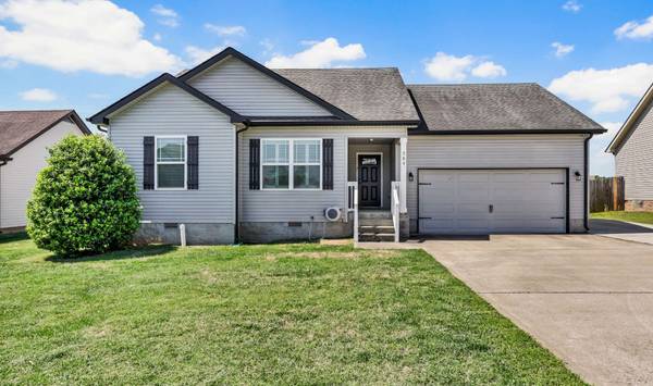 584 Tracy Ln, Clarksville, TN 37040