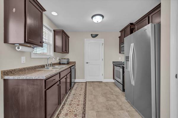 584 Tracy Ln, Clarksville, TN 37040