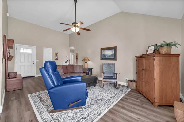 584 Tracy Ln, Clarksville, TN 37040