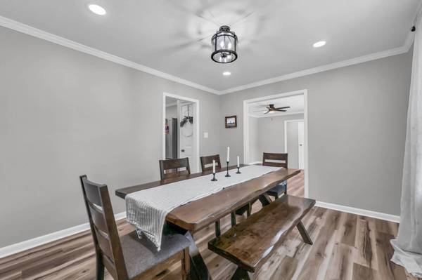 300 Donna Dr, Hopkinsville, KY 42240