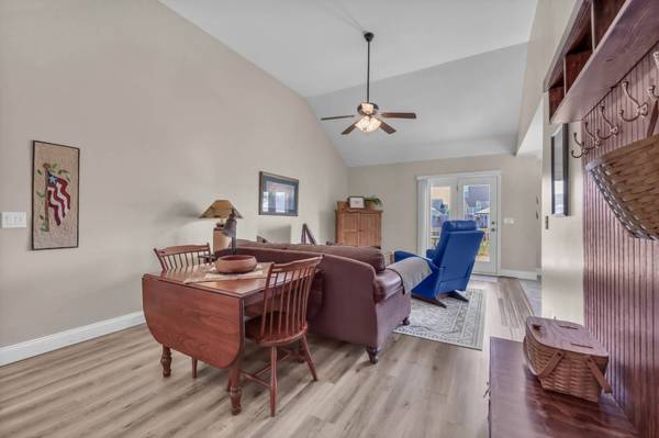 584 Tracy Ln, Clarksville, TN 37040