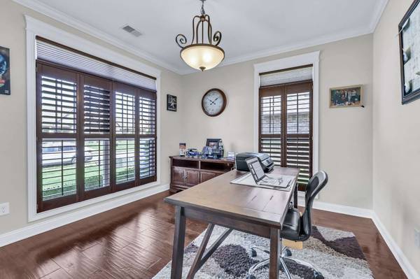 253 Dorchester Cir, Clarksville, TN 37043