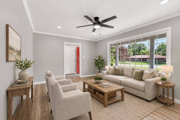 300 Donna Dr, Hopkinsville, KY 42240