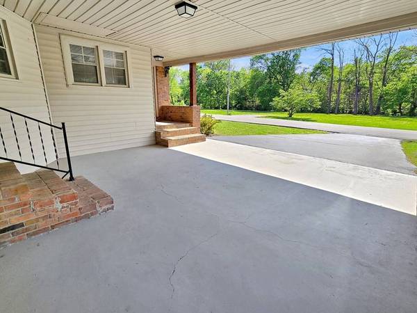 207 Donna Drive, Hopkinsville, KY 42240