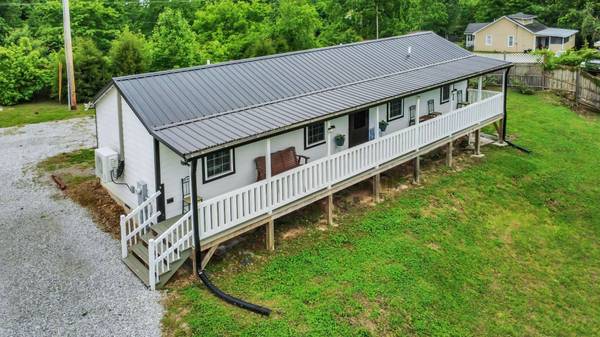 3467 Luther Ragan Rd, Palmyra, TN 37142