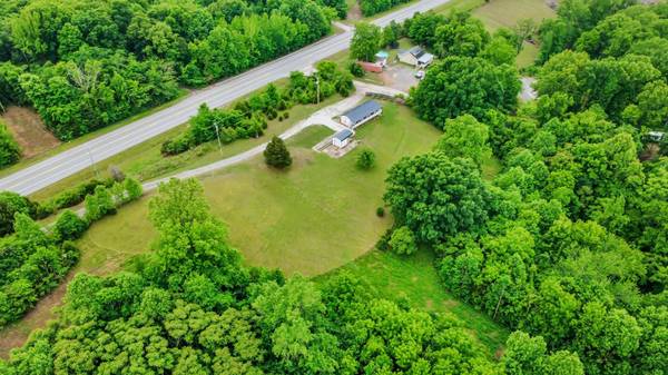 3467 Luther Ragan Rd, Palmyra, TN 37142