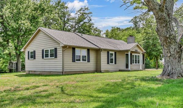 2055 Lovers Ln, Hopkinsville, KY 42240