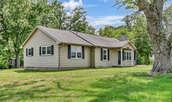 2055 Lovers Lane, Hopkinsville, KY 42240