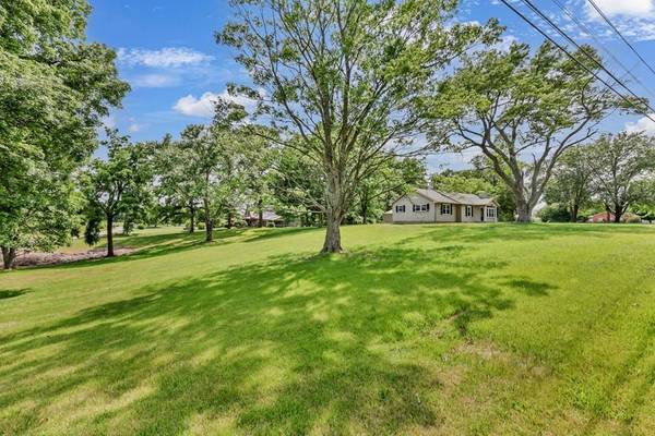 2055 Lovers Lane, Hopkinsville, KY 42240