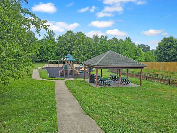 745 Tidwell Dr, Clarksville, TN 37042