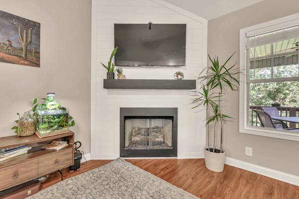 1213 Old Charlotte Trce, Clarksville, TN 37040