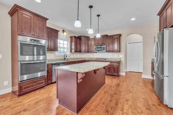 413 Clover Meadows Ct, Clarksville, TN 37043