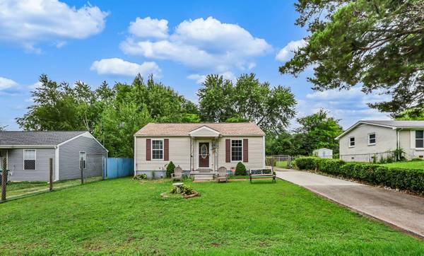 307 Burch Rd, Clarksville, TN 37042