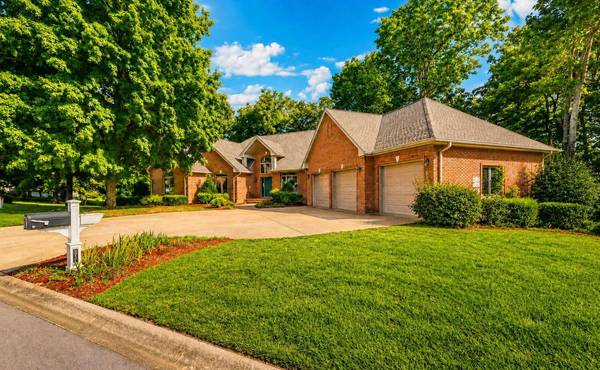 241 Sequoyah Trl, Cadiz, KY 42211