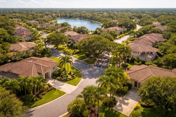 How to Sell Your Dr. Phillips Home and Buy Smaller Without Getting Stuck in 2026