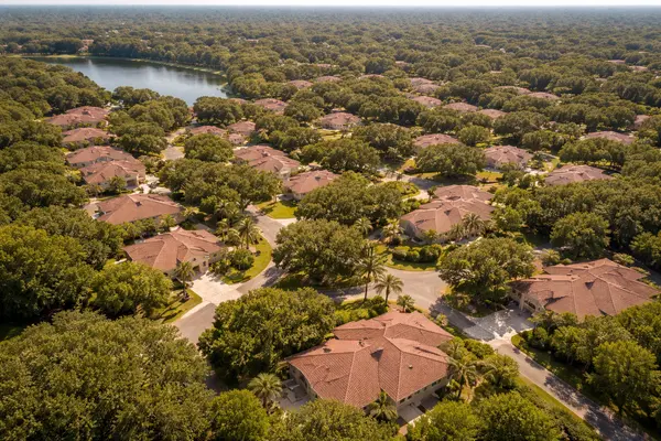 Buying a Snowbird Home in Dr. Phillips, Florida: What Part-Time Residents Need to Know Before They Commit