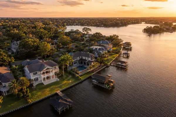 Dr. Phillips vs. Winter Garden: Which Orlando Luxury Market Fits Your Budget?