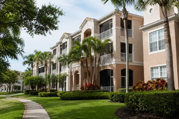 Dr. Phillips vs. MetroWest: Which Southwest Orlando Market Fits Your Risk Tolerance in 2026?