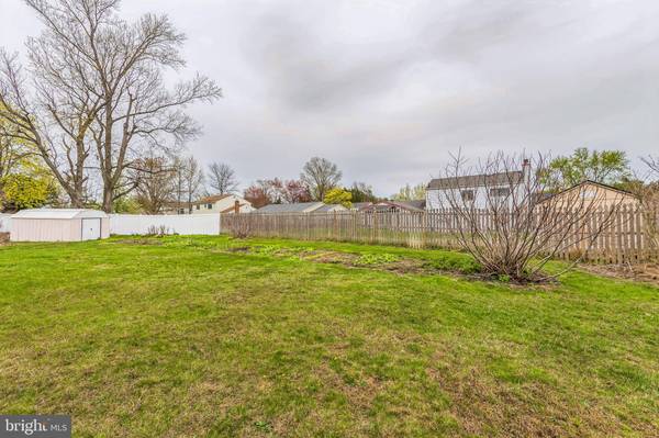 5 GRAYSON CT, Marlton, NJ 08053