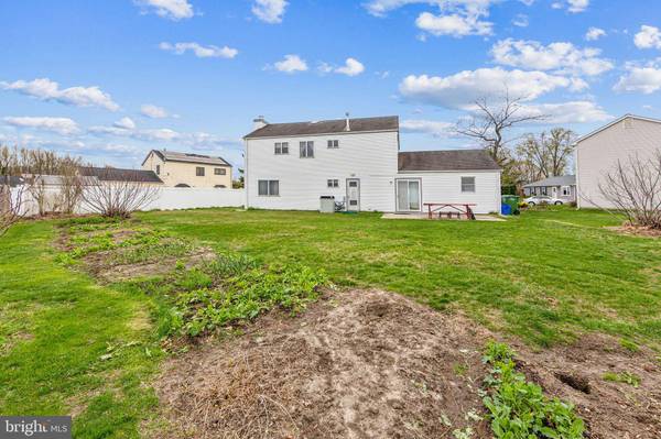 5 GRAYSON CT, Marlton, NJ 08053