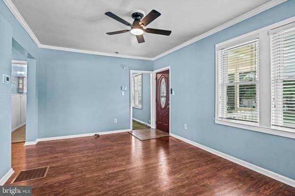 25 NORTHMONT AVE, Mount Ephraim, NJ 08059