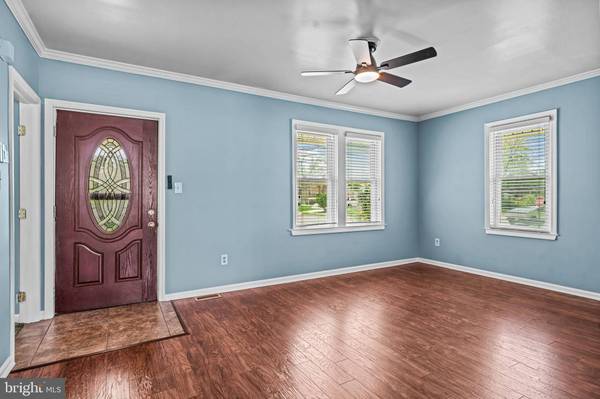 25 NORTHMONT AVE, Mount Ephraim, NJ 08059