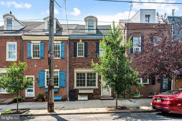 854 S FRONT ST, Philadelphia, PA 19147