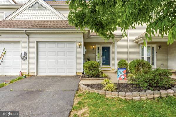3 TATTERSALL DR, Burlington, NJ 08016