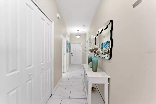 1596 MOON VALLEY DR, Davenport, FL 33896