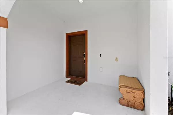 1596 MOON VALLEY DR, Davenport, FL 33896