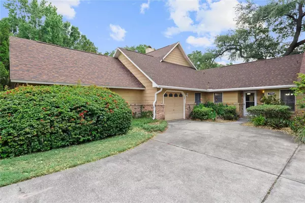 1107 MONROE AVE, St Cloud, FL 34769