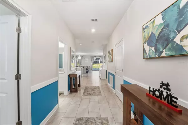 1584 SANDBAGGER DR, Davenport, FL 33896