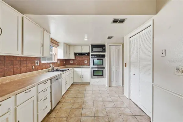 2704 WINDING RIDGE AVE S, Kissimmee, FL 34741