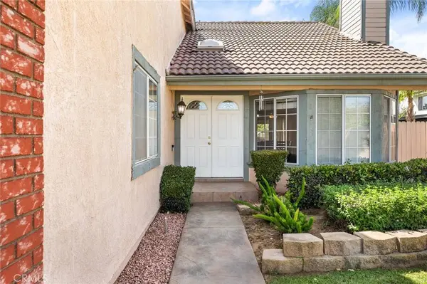 11048 Thrush Drive, Riverside, CA 92505