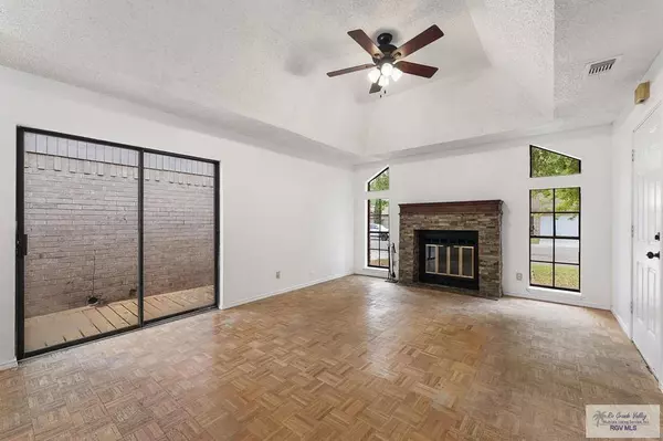 1913 MOURNING DOVE CIR., Harlingen, TX 78550