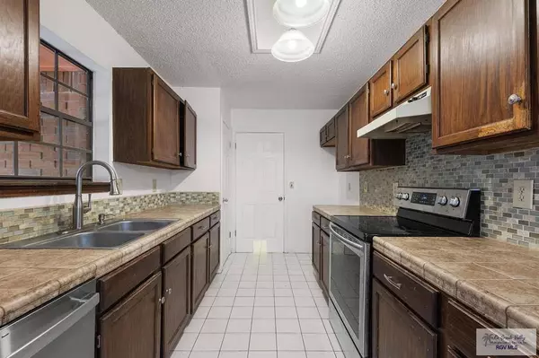 1913 MOURNING DOVE CIR., Harlingen, TX 78550