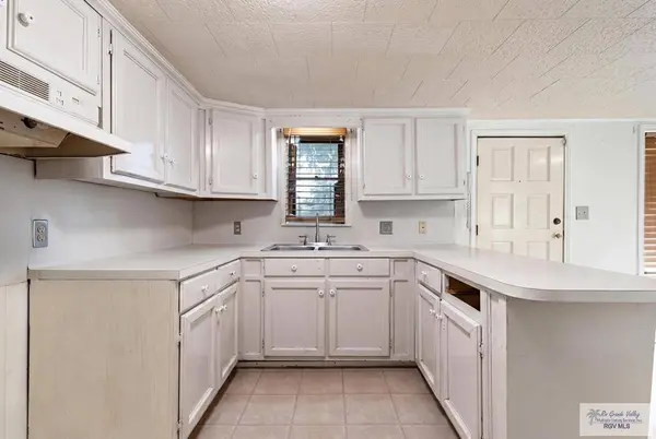 322 Petra Ave., Raymondville, TX 78580