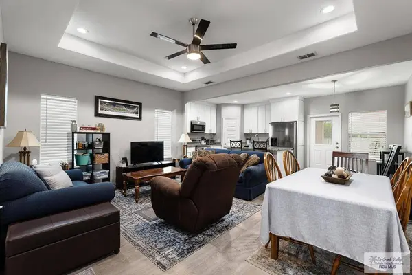 8701 Swan Lake Dr, Harlingen, TX 78552