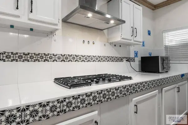 293 7th St., Raymondville, TX 78580