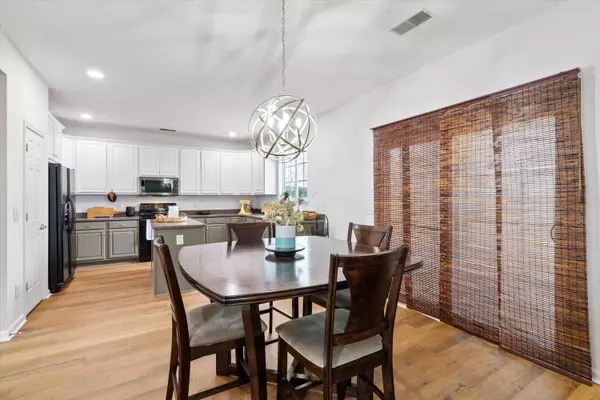 104 Chemistry Cir, Ladson, SC 29456