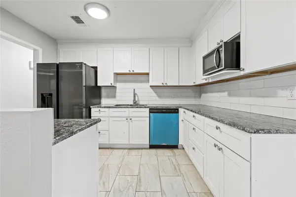 7117 Payte Ln, North Richland Hills, TX 76182-3516