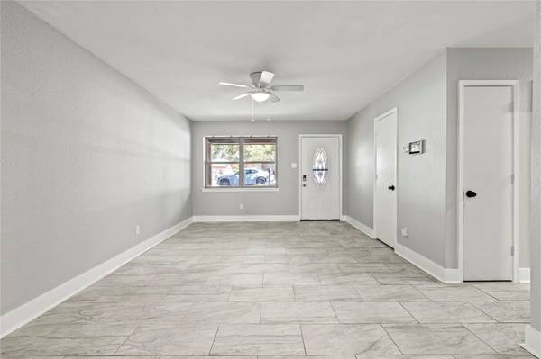 7117 Payte Ln, North Richland Hills, TX 76182-3516