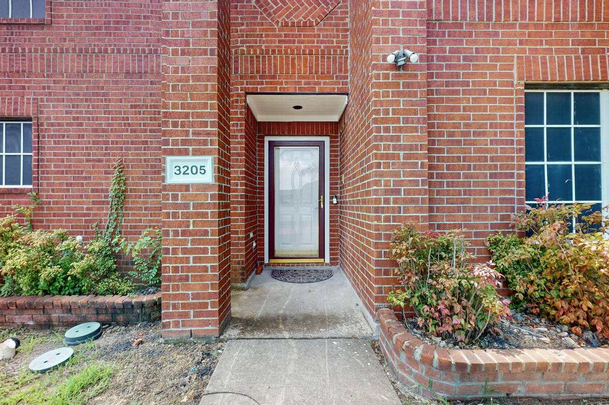 3205 Bend Oak Dr, Mesquite, TX 75181-2950