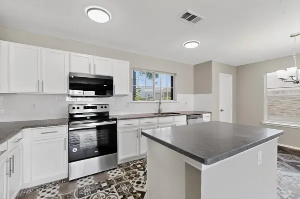 3205 Bend Oak Dr, Mesquite, TX 75181-2950