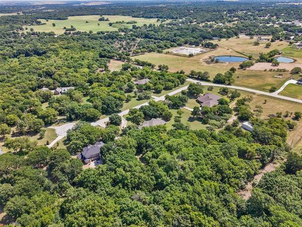 4516 Pecan Meadow Court, Fort Worth, TX 76140