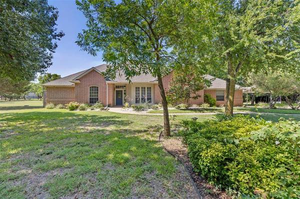 4516 Pecan Meadow Court, Fort Worth, TX 76140