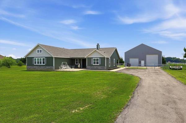 110 Highview Road, Ennis, TX 75119