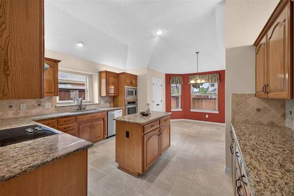 1600 Churchill Lane, Mansfield, TX 76063